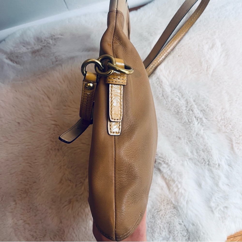 VINTAGE COACH Bonnie Leather Foldover Handbag in Camel EUC - Picture 6 of 9